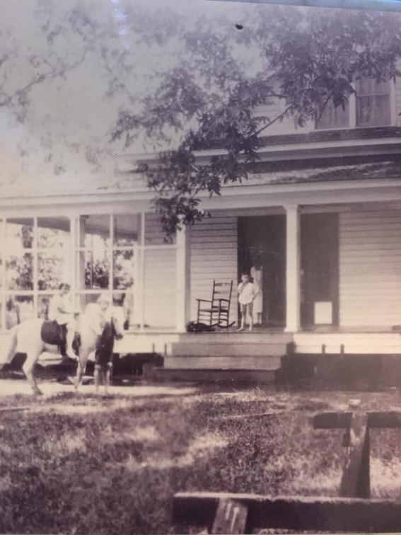 54728041 2278301378859811 1897799057141661696 n