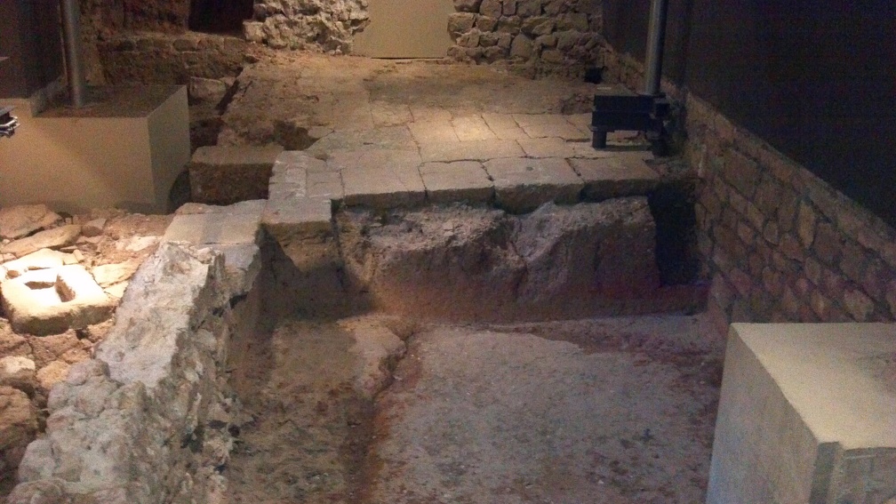 2012-06-28 14-02-30 286